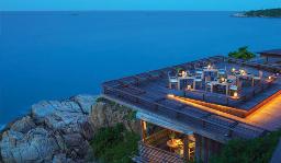 Six Senses Hideaway Samui Dining on the Rocks