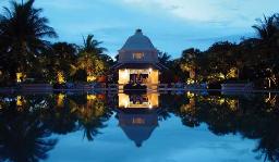 Raffles D'Angkor External
