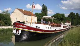 Afloat in France External