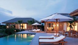 Parrot Cay External