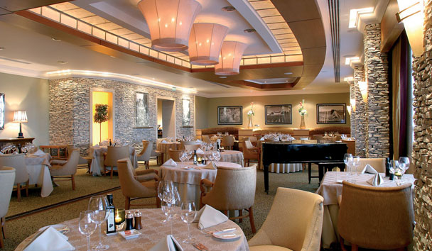 Four Seasons Hotel Beach Resort 