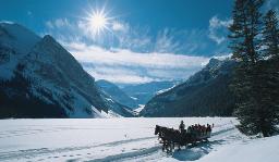 Fairmont Chateau Lake Louise Exterior