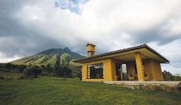 Sabyinyo Silverback Lodge , Rwanda