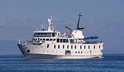 La Pinta Yacht, Ecuador