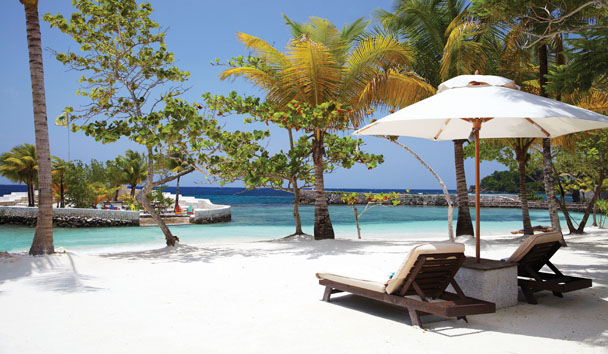 Luxury Beach at GoldenEye