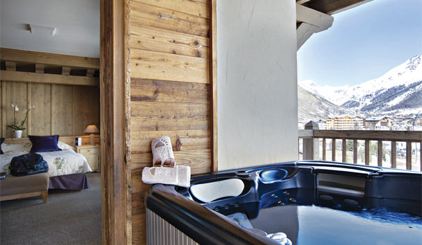 Ski at Les Barmes de l'Ours