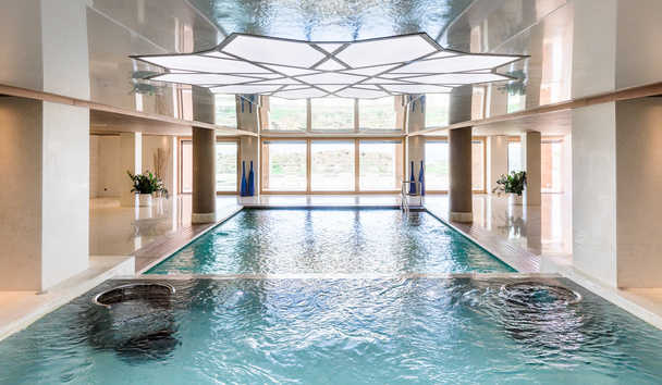 Spa Breaks at D Maris Bay