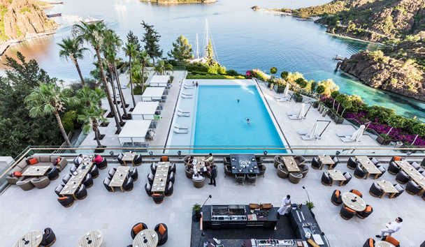 Dining & Gourmet at D Maris Bay