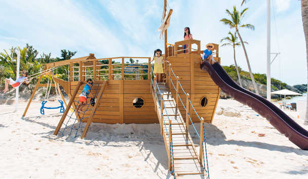 Luxury Family Holidays at Hamilton Princess & Beach Club, A Fairmont Managed Hotel