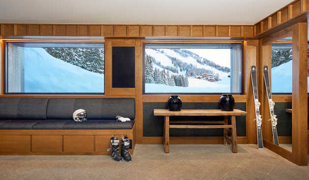 Ski at Aman Le Mélézin